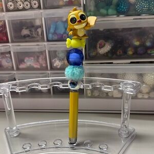 Bling Stylist/Pen with Stitch Topper